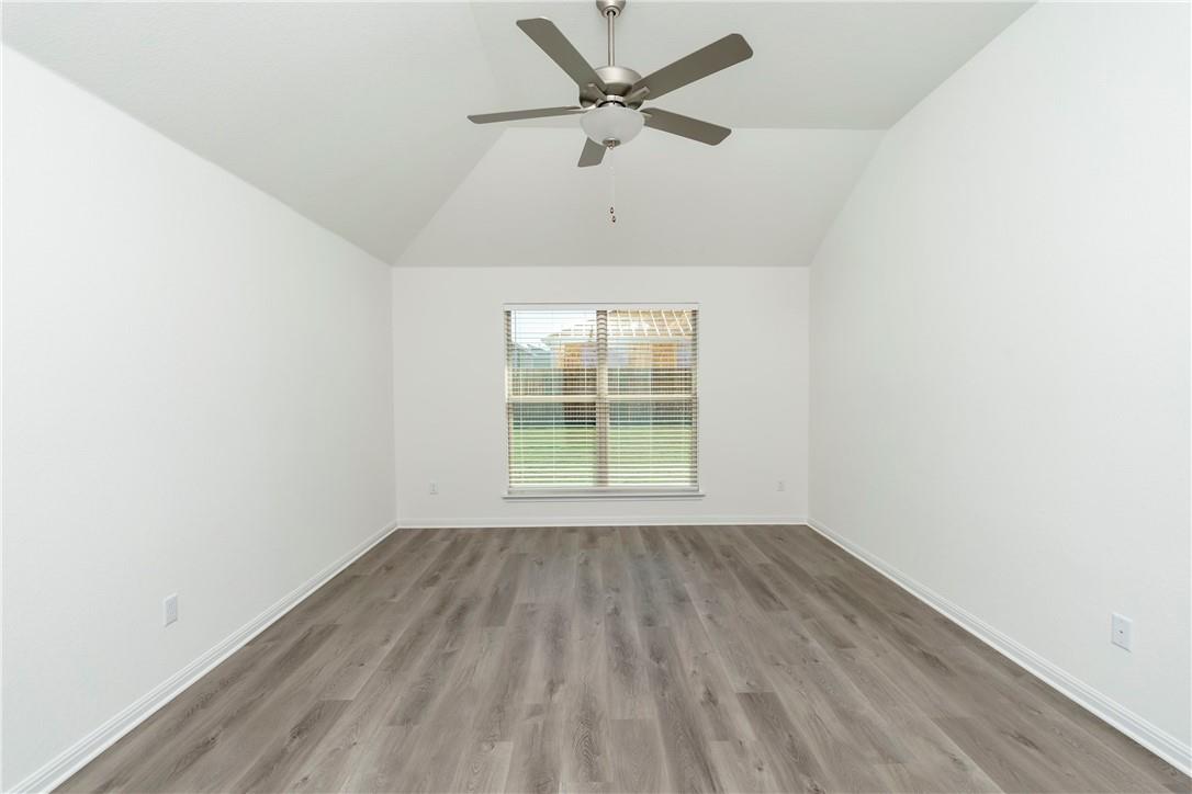 236 Tanda Ln, Hutto, TX 78634