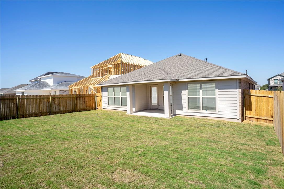 236 Tanda Ln, Hutto, TX 78634