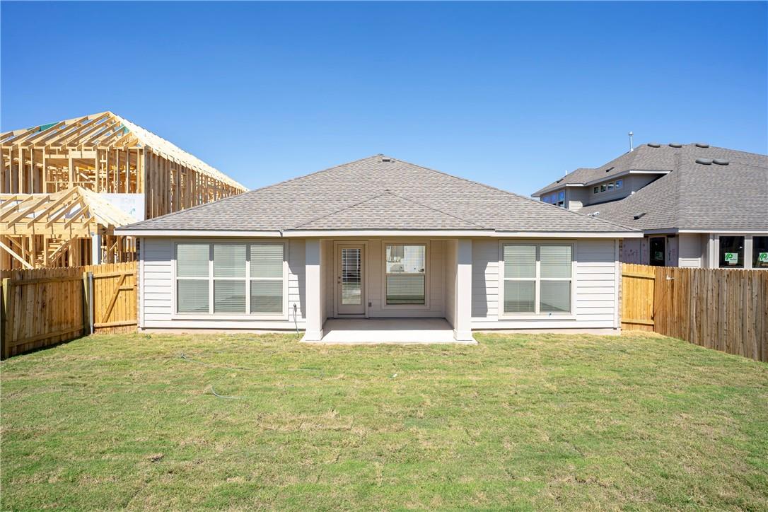 236 Tanda Ln, Hutto, TX 78634