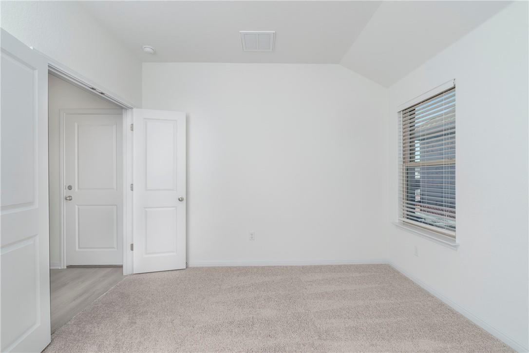 236 Tanda Ln, Hutto, TX 78634