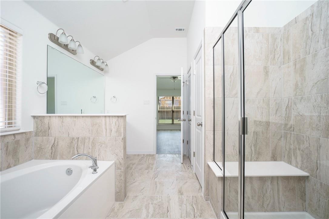 236 Tanda Ln, Hutto, TX 78634