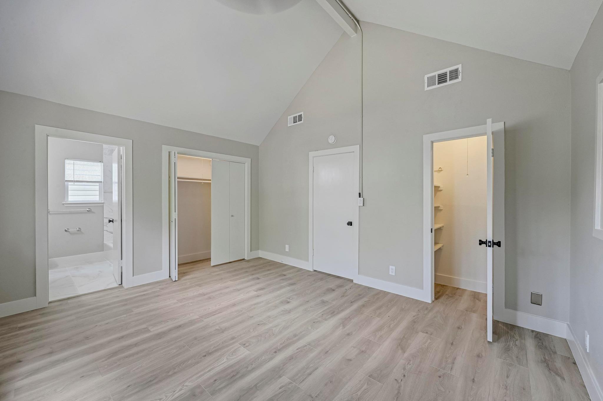 6004 Shadow Valley Cv # B, Austin, TX 78731