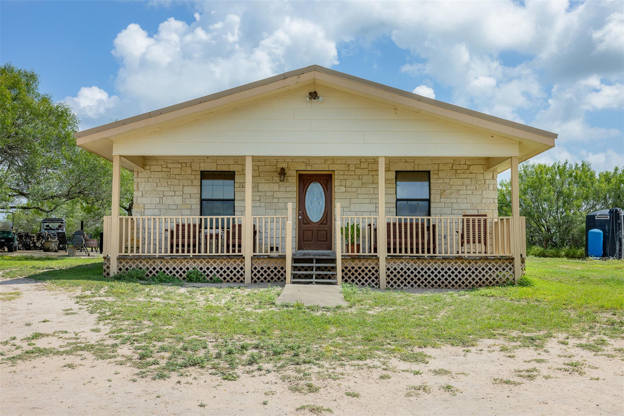 817 Highway 59 S., George West, TX 78022