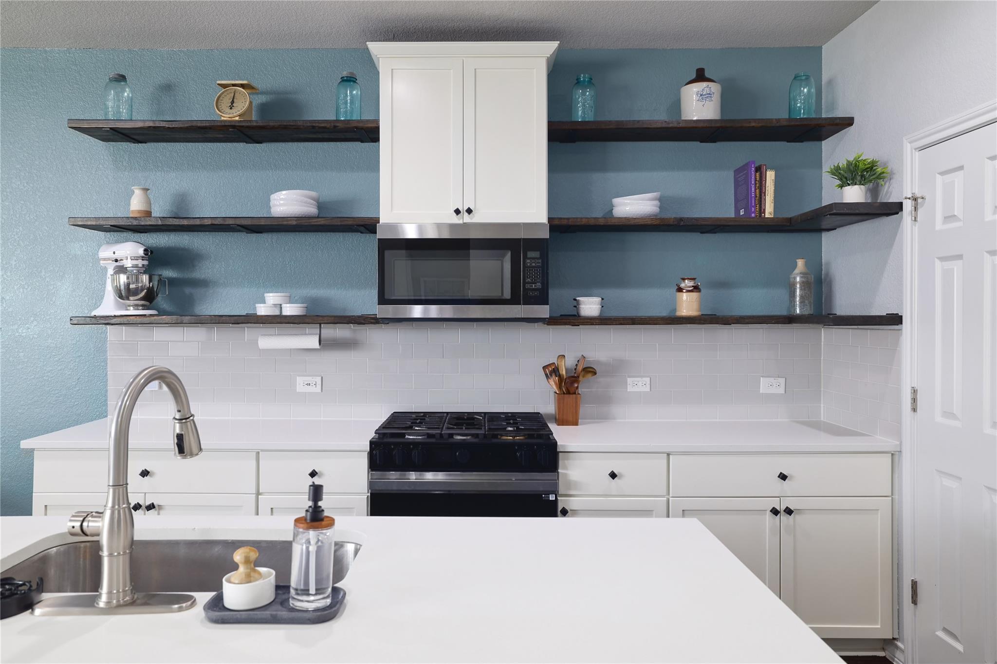 1324 Eagle Ray St, Leander, TX 78641