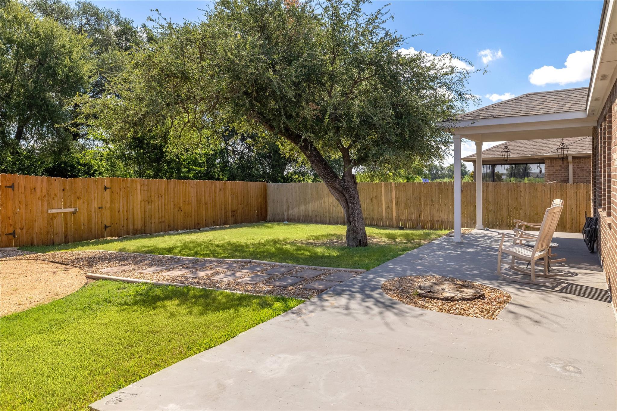 1324 Eagle Ray St, Leander, TX 78641
