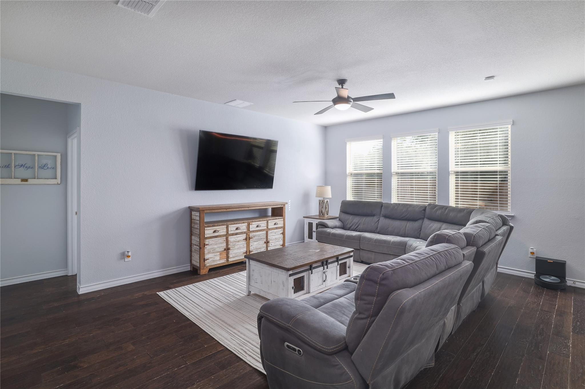 1324 Eagle Ray St, Leander, TX 78641