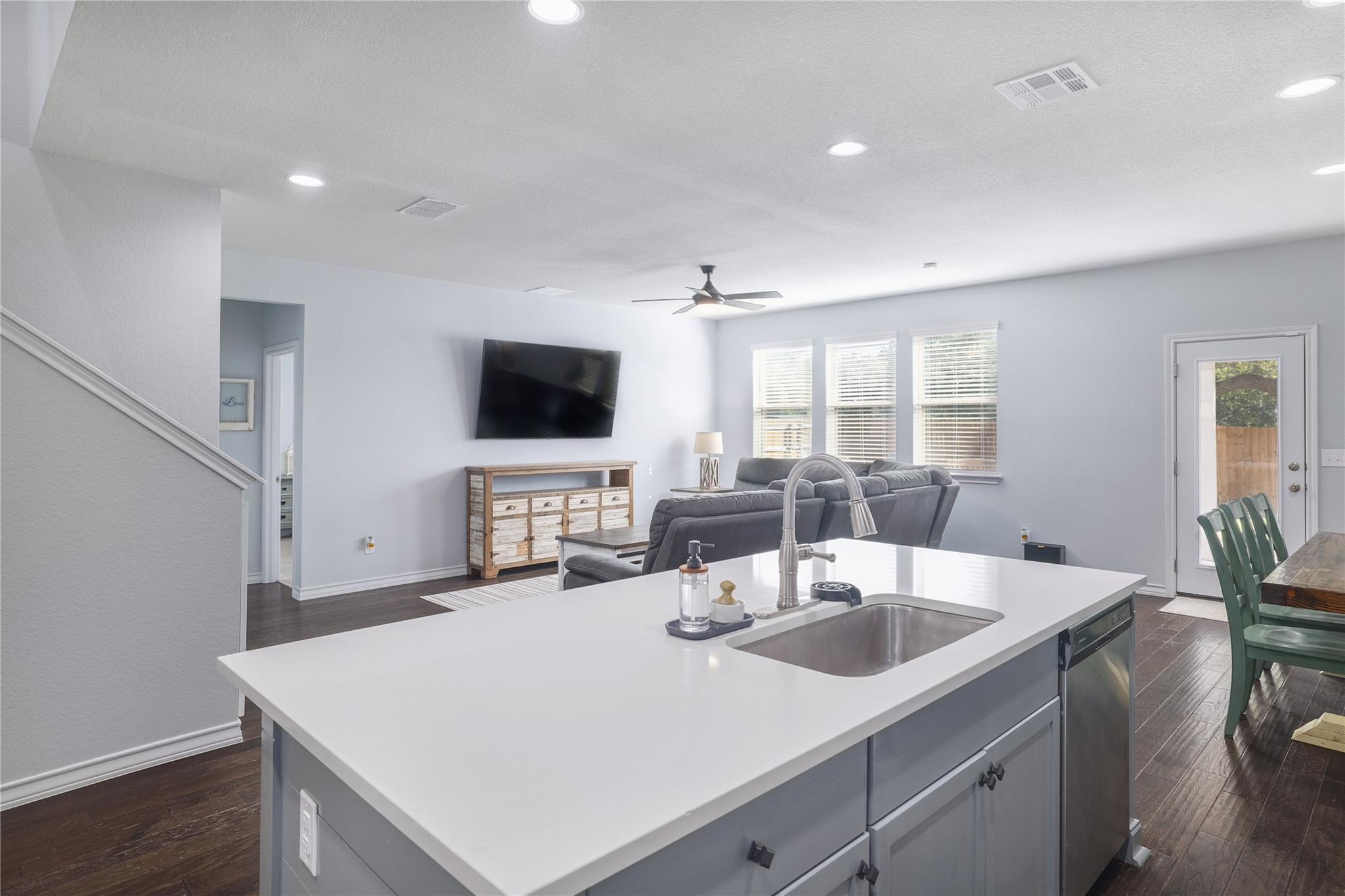 1324 Eagle Ray St, Leander, TX 78641