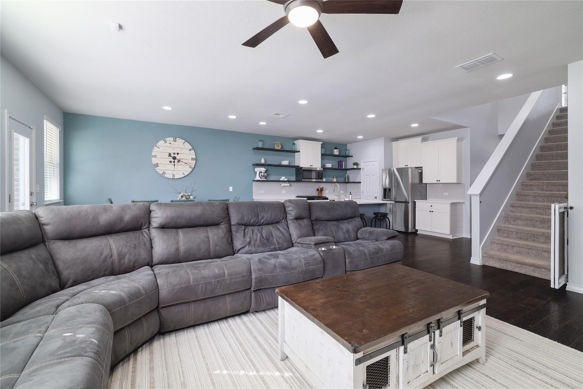 1324 Eagle Ray St, Leander, TX 78641