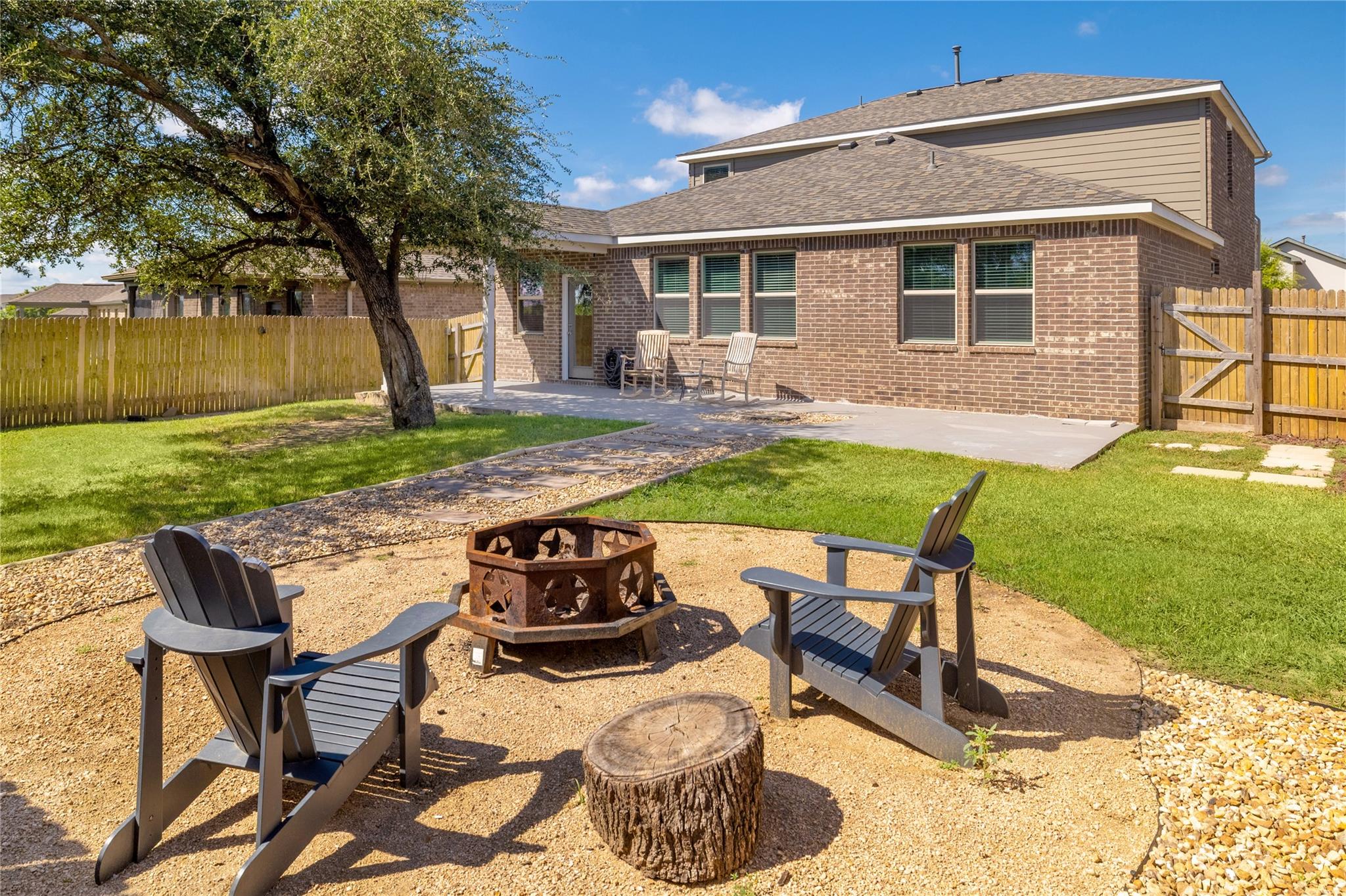 1324 Eagle Ray St, Leander, TX 78641