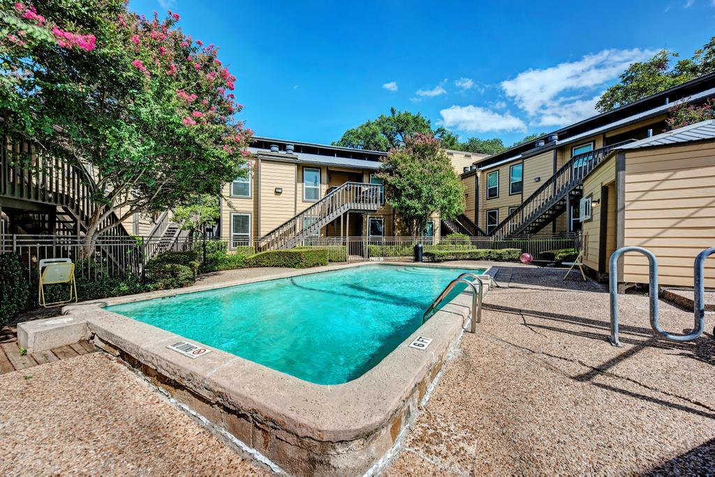 1000 W 26th St # 219, Austin, TX 78705