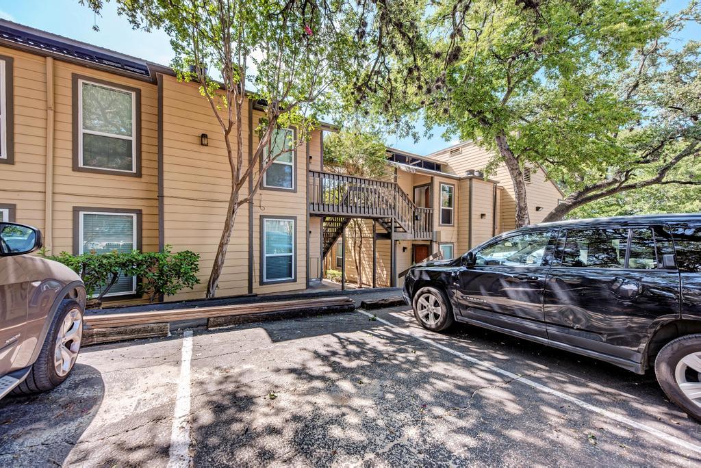 1000 W 26th St # 219, Austin, TX 78705