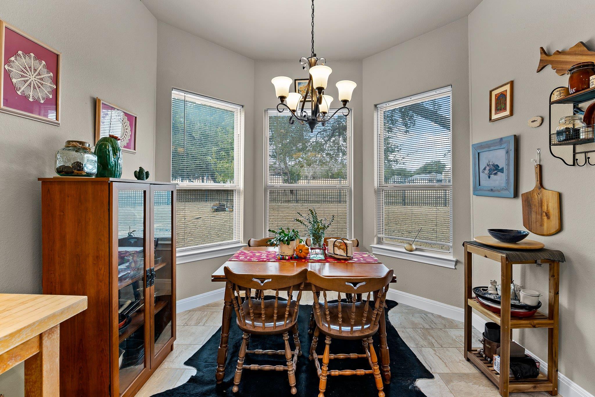 204 S Venture Blvd, Point Venture, TX 78645