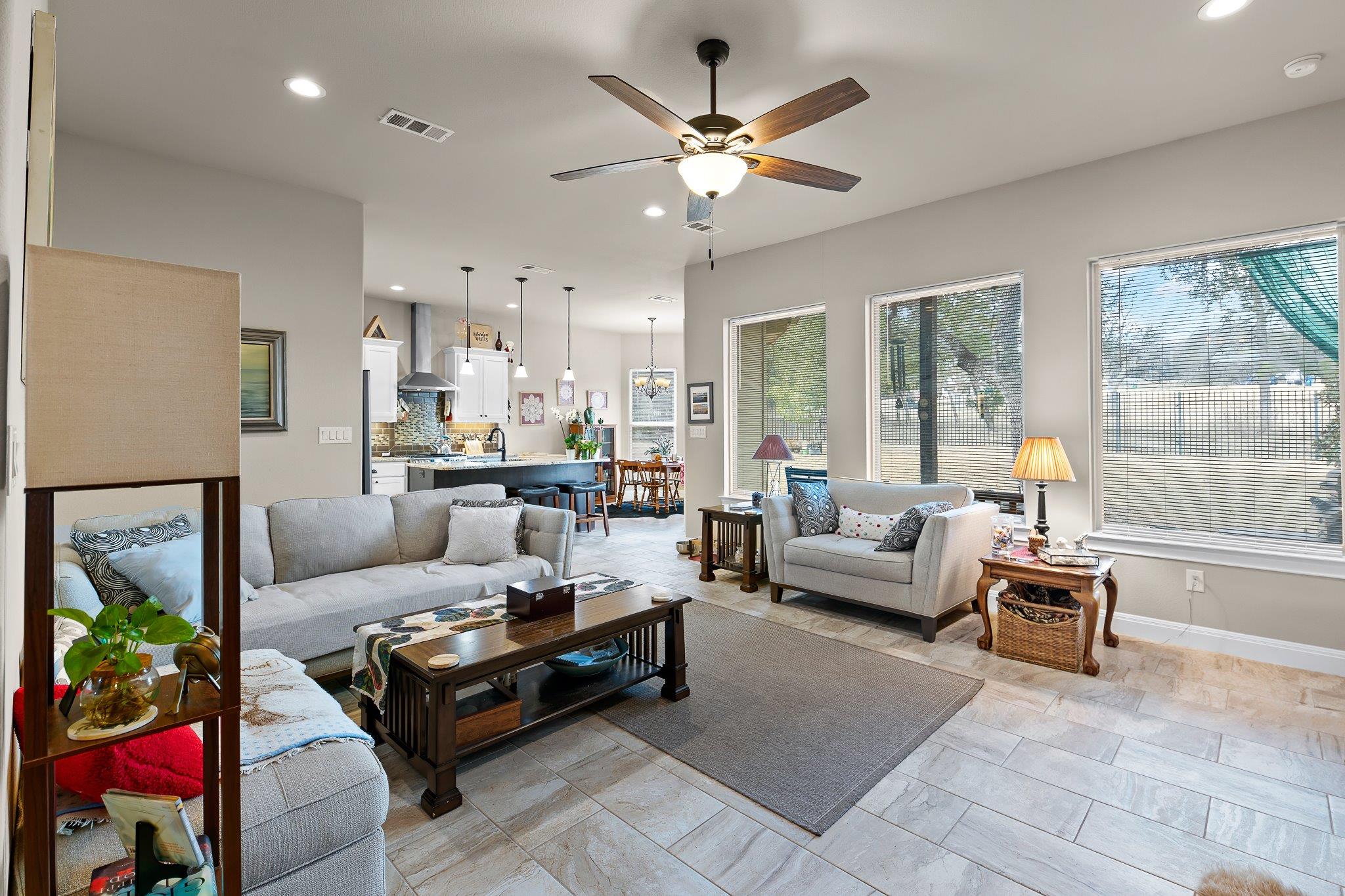 204 S Venture Blvd, Point Venture, TX 78645