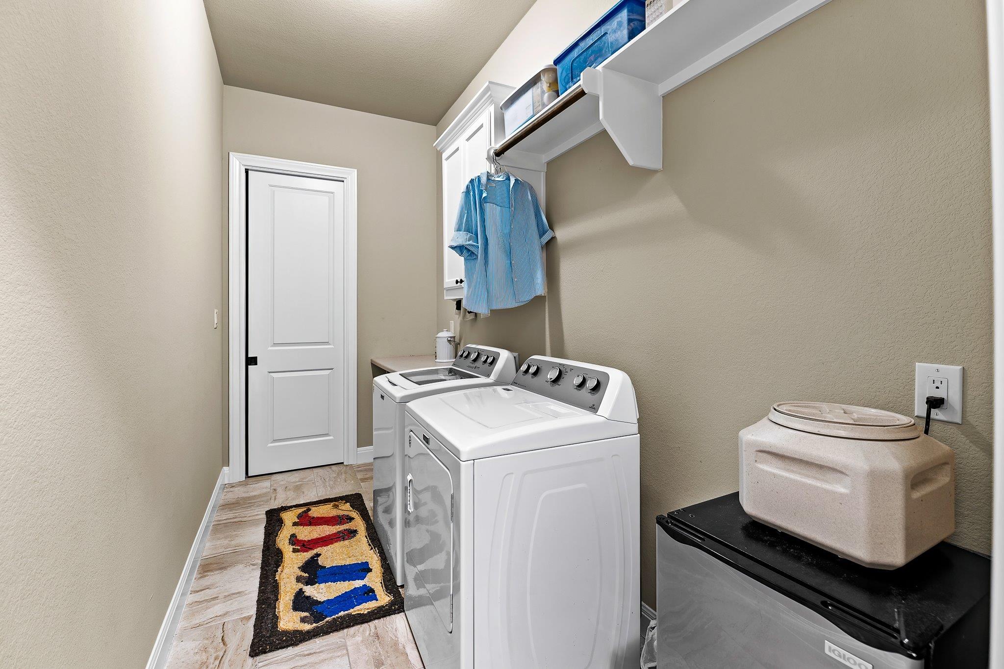 204 S Venture Blvd, Point Venture, TX 78645