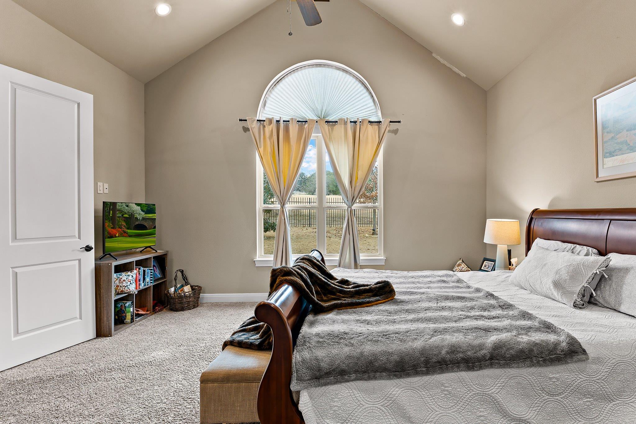 204 S Venture Blvd, Point Venture, TX 78645