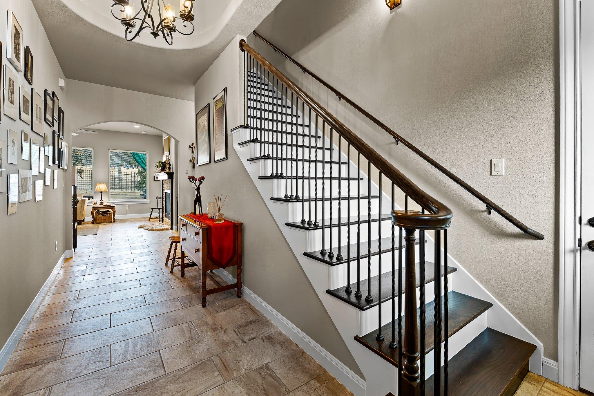 204 S Venture Blvd, Point Venture, TX 78645