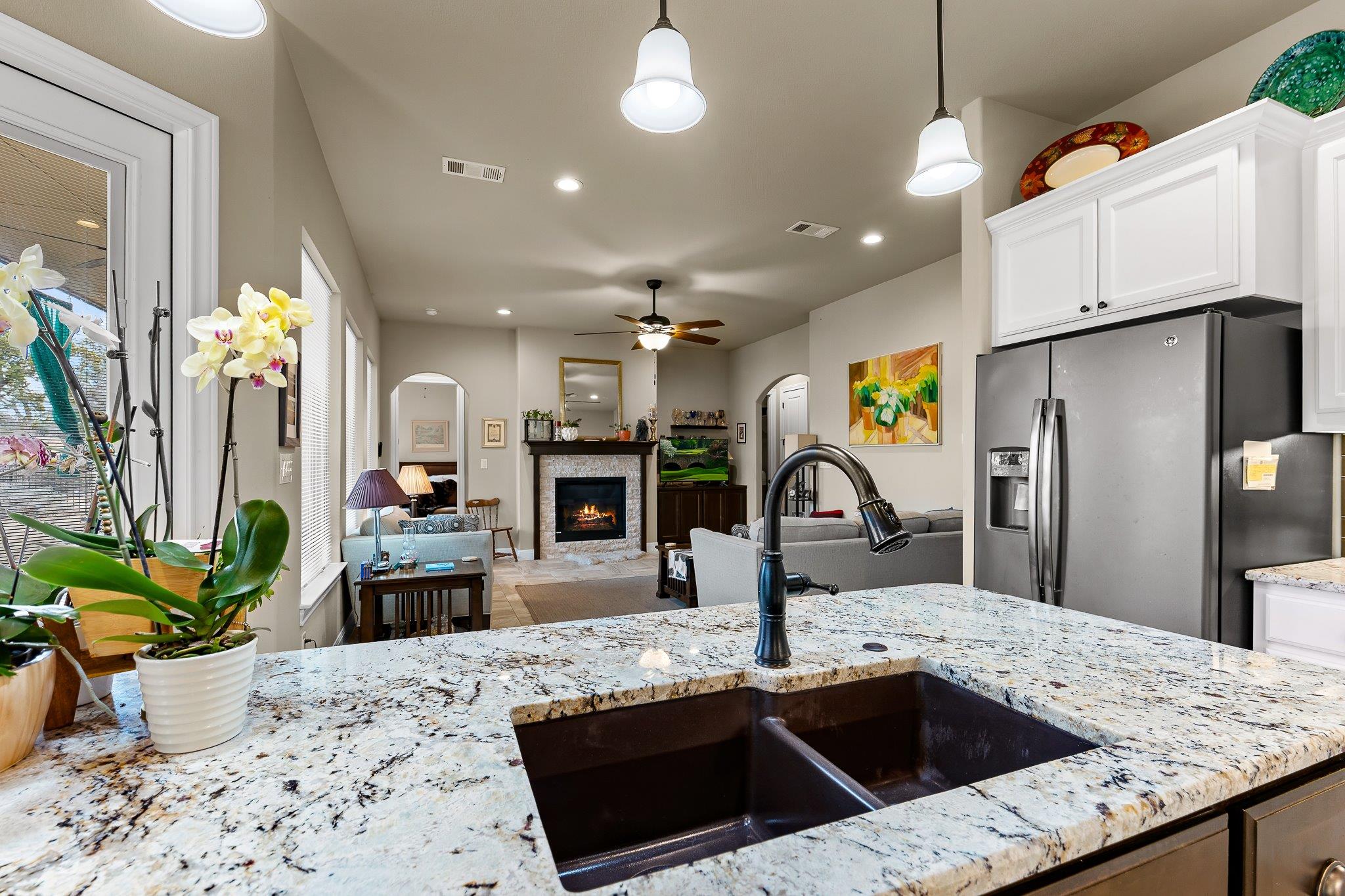 204 S Venture Blvd, Point Venture, TX 78645