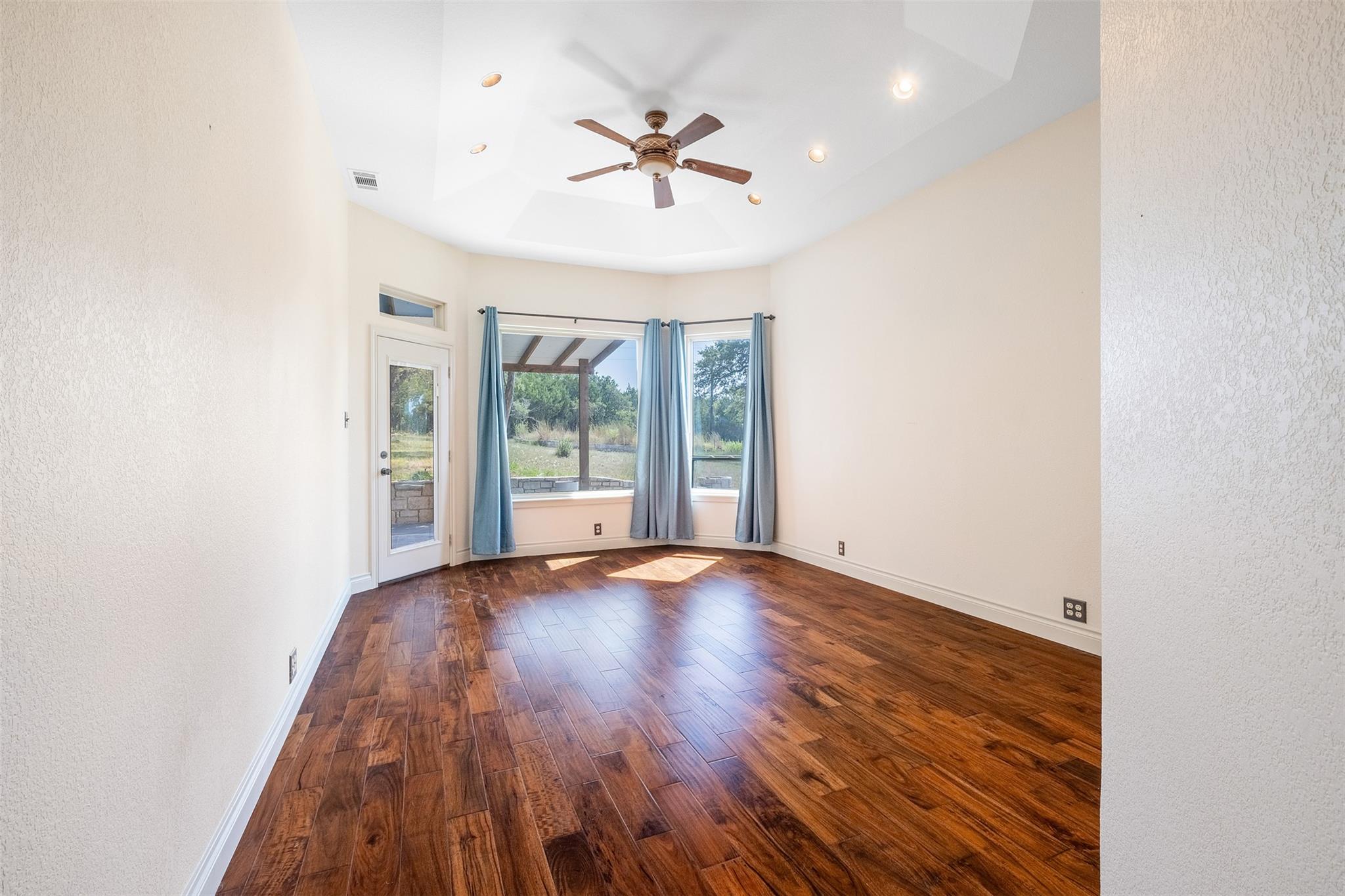 360 Sunset Rdg, Liberty Hill, TX 78642