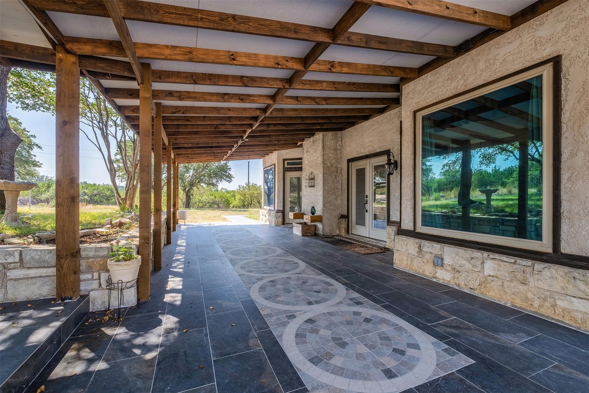 360 Sunset Rdg, Liberty Hill, TX 78642