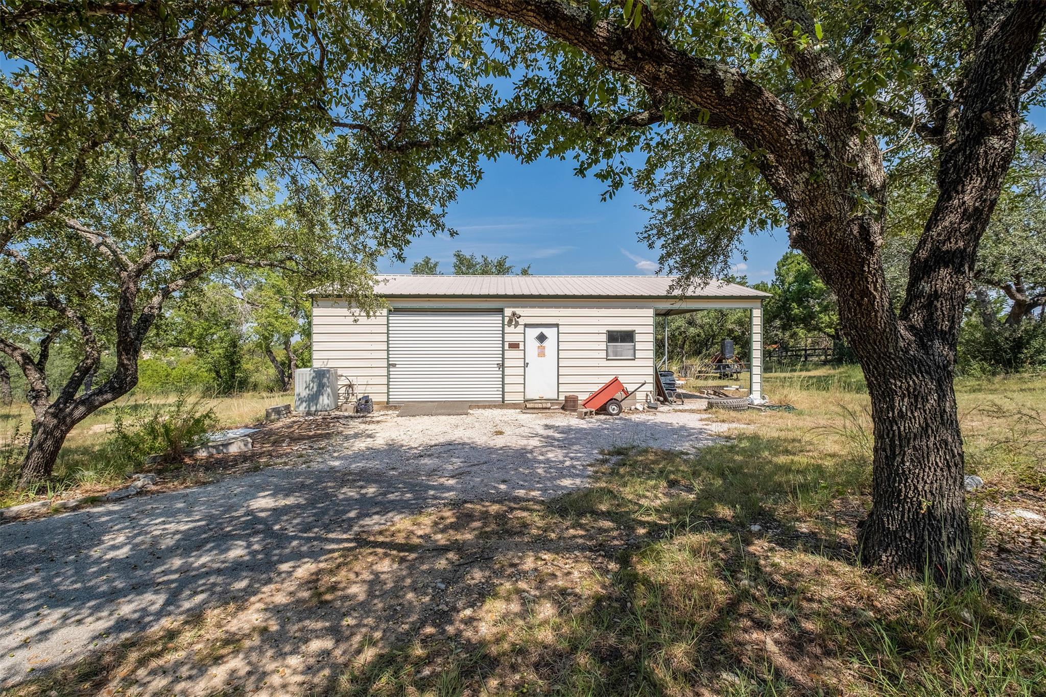 360 Sunset Rdg, Liberty Hill, TX 78642