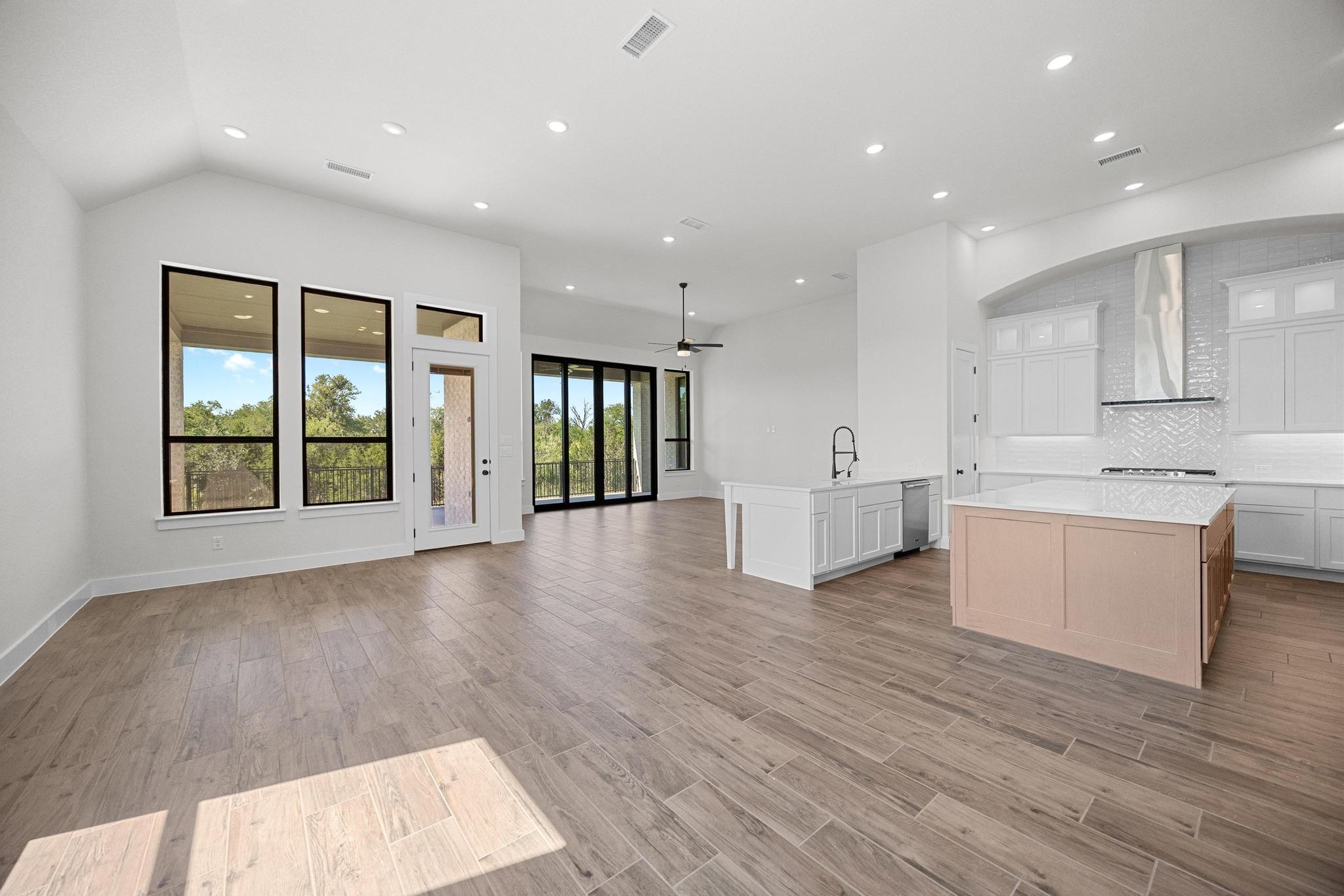 328 Belanger Canyon Dr, Liberty Hill, TX 78642