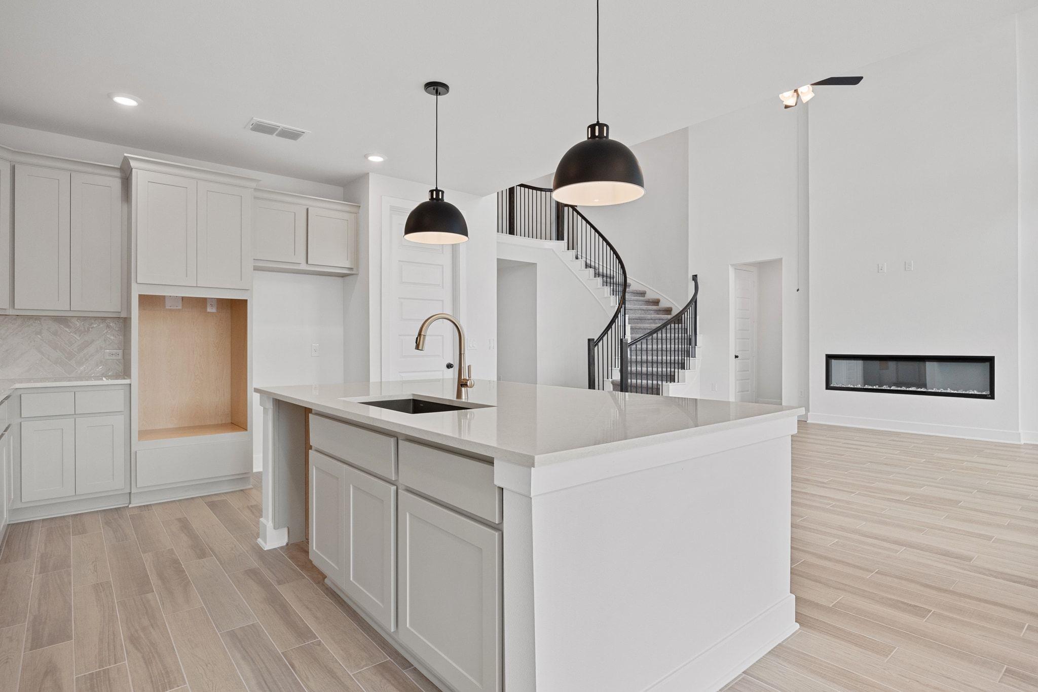 904 Rock Daisy Trl, Hutto, TX 78634