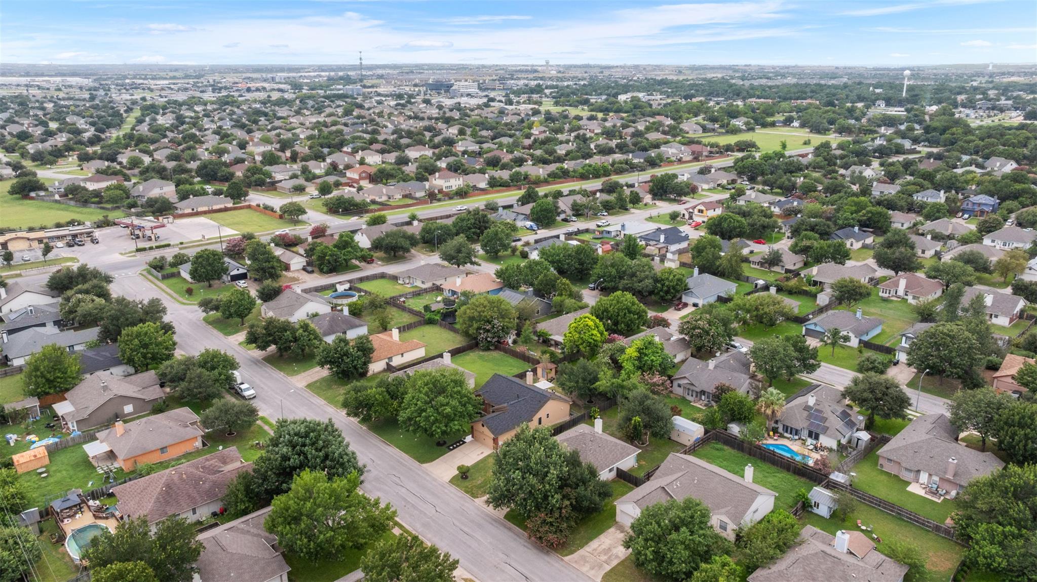 113 MEADOWSIDE Dr, Hutto, TX 78634