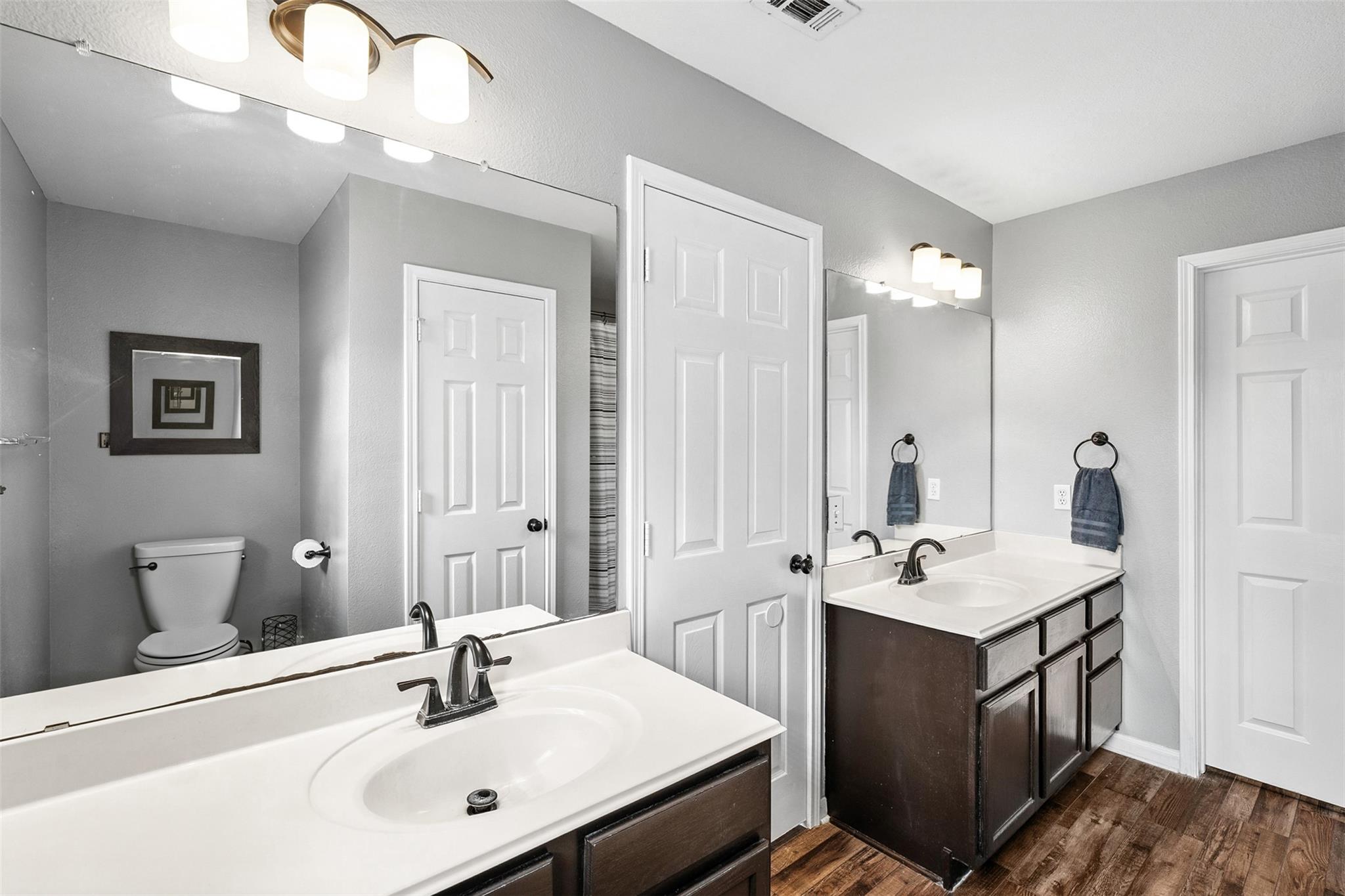 113 MEADOWSIDE Dr, Hutto, TX 78634