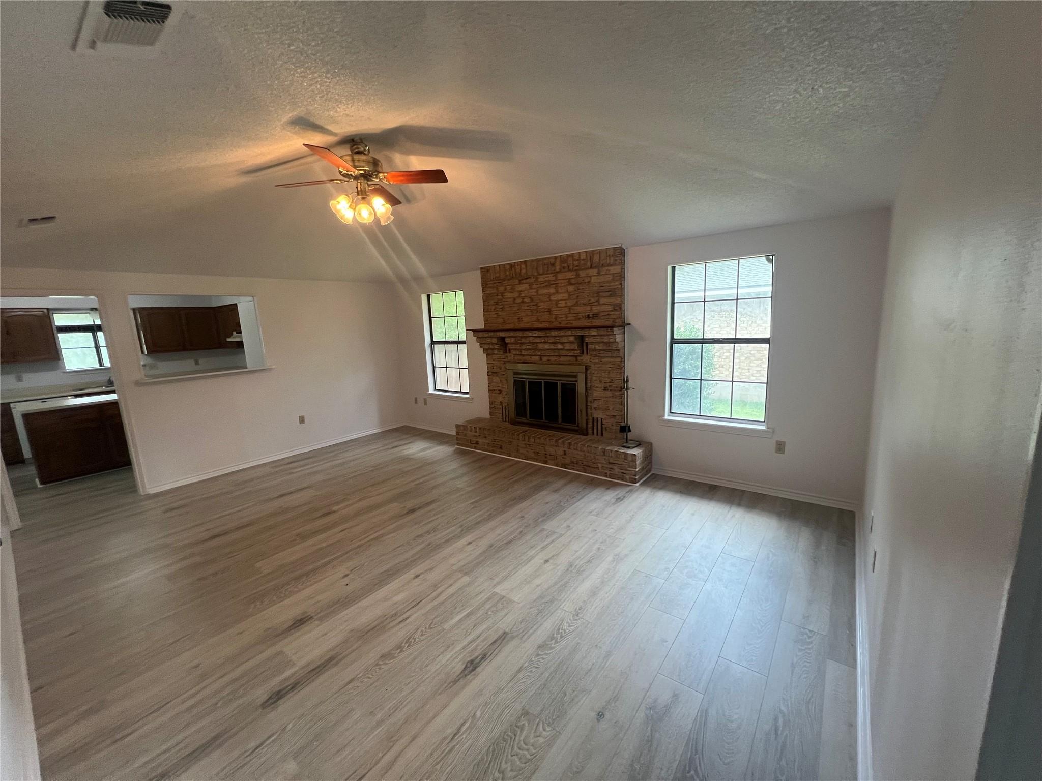 146 Forest Dr, Seguin, TX 78155