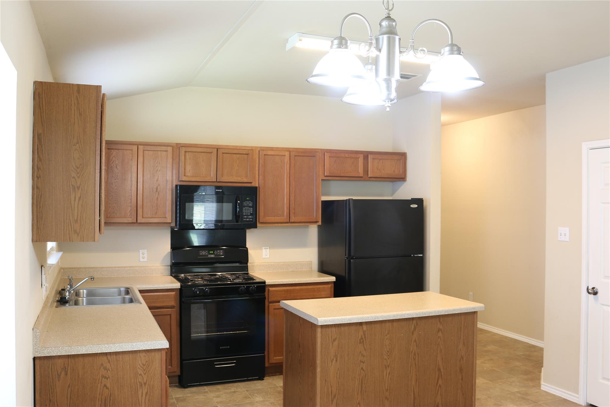 2855 Shadowpoint Cv, Round Rock, TX 78665