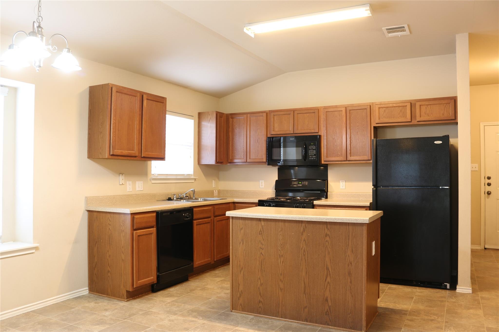 2855 Shadowpoint Cv, Round Rock, TX 78665