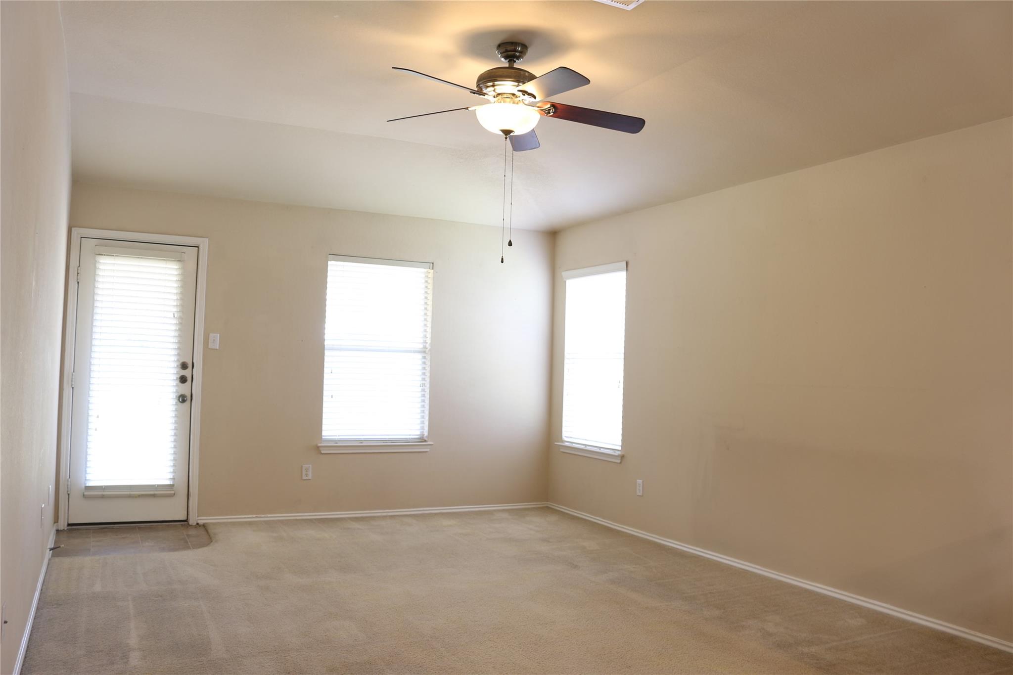 2855 Shadowpoint Cv, Round Rock, TX 78665