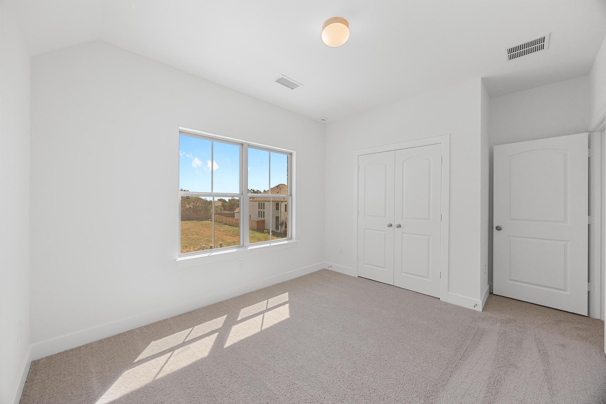 125 Emerald Grove Dr, Georgetown, TX 78633