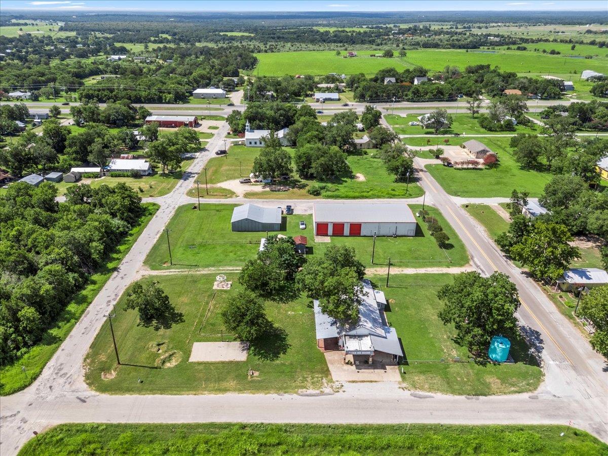 277 Old Highway 20 E, Paige, TX 78659