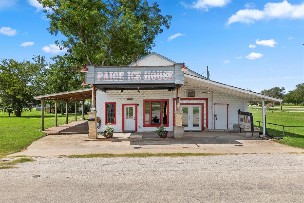 277 Old Highway 20 E, Paige, TX 78659