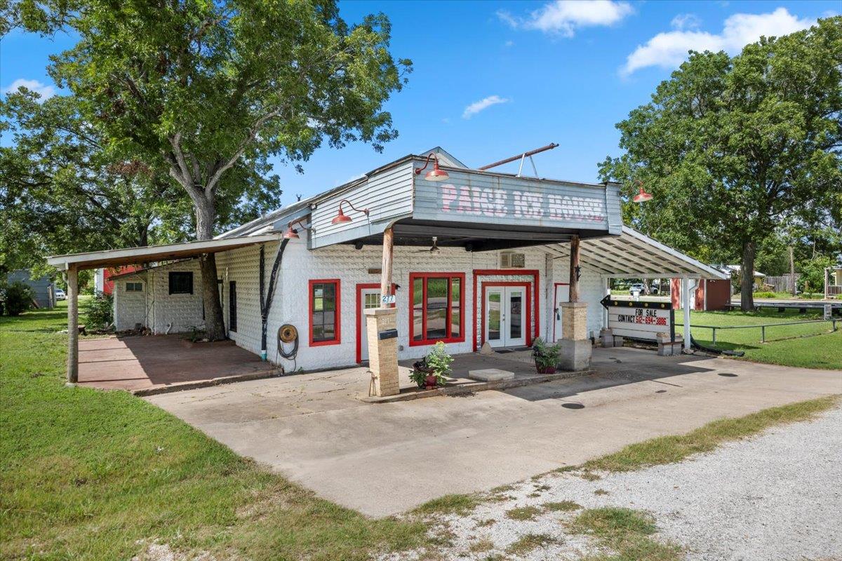277 Old Highway 20 E, Paige, TX 78659