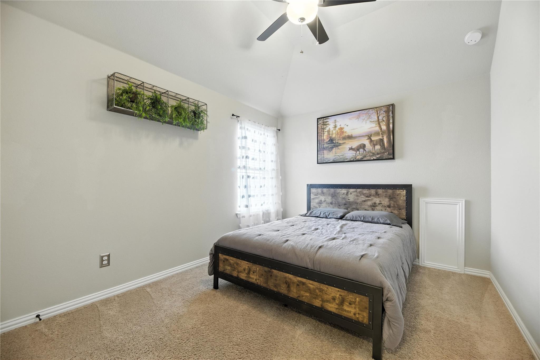 5305 Green Thread Trl, Spicewood, TX 78669