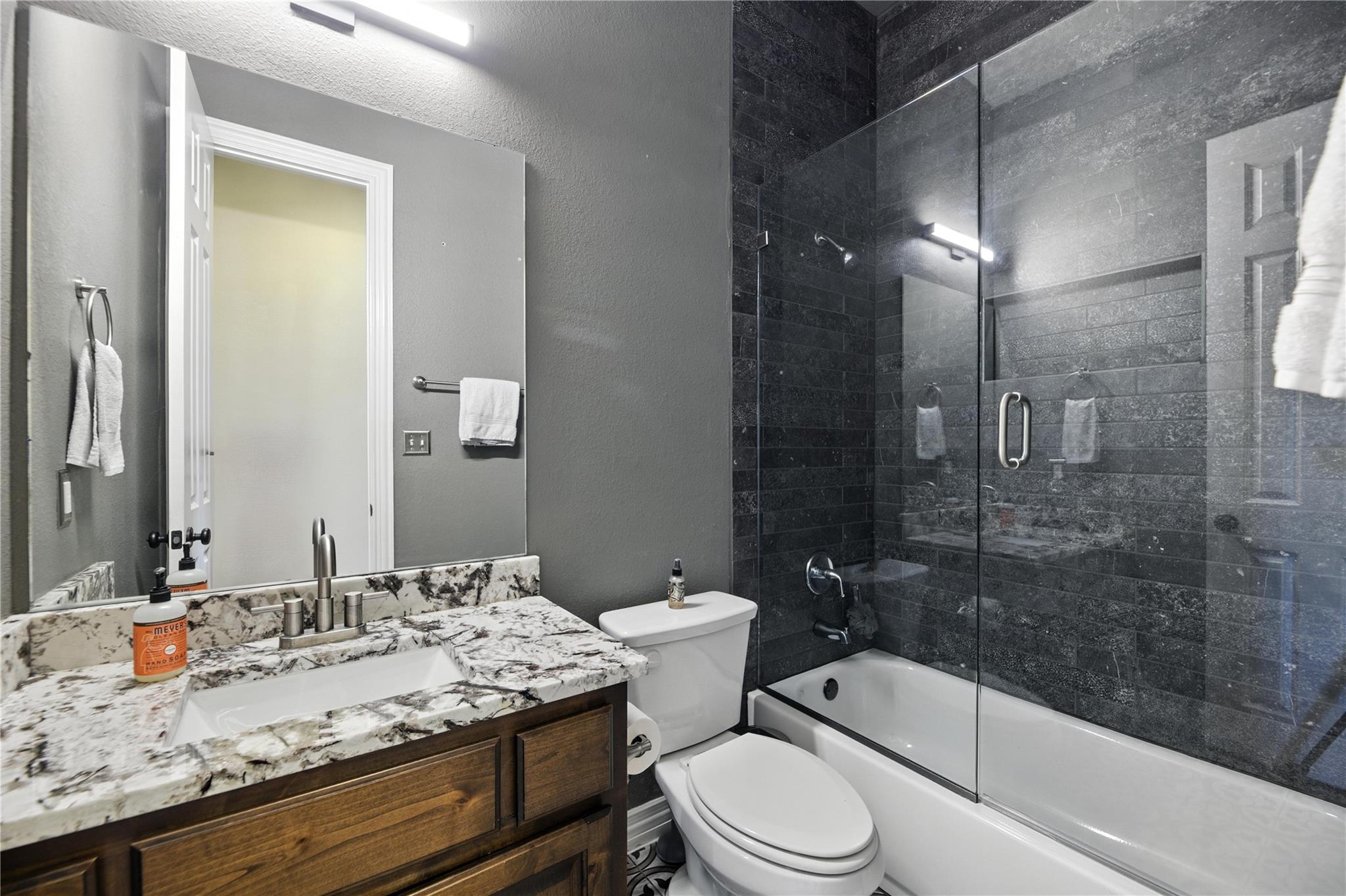 5305 Green Thread Trl, Spicewood, TX 78669
