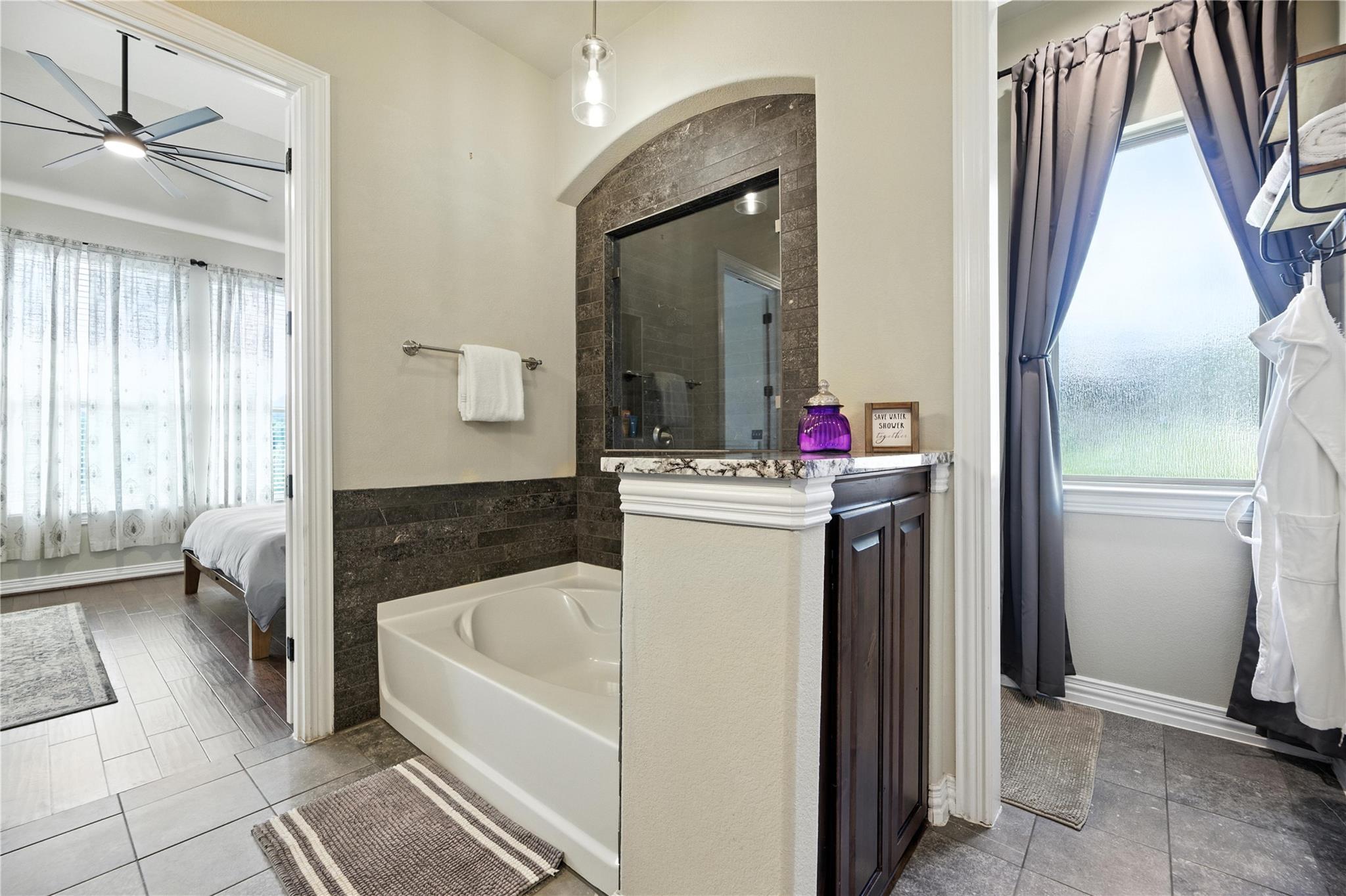 5305 Green Thread Trl, Spicewood, TX 78669