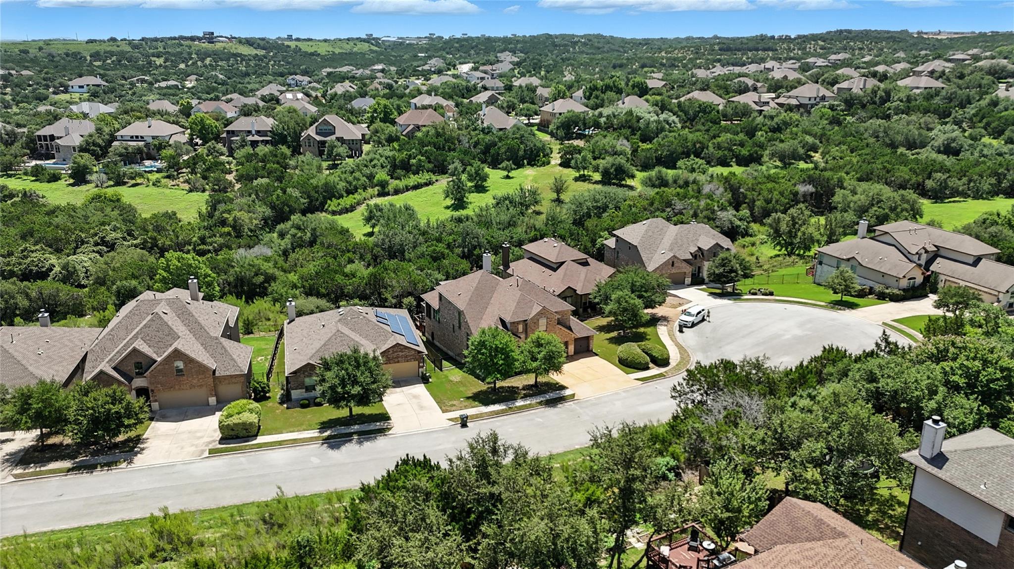 5305 Green Thread Trl, Spicewood, TX 78669