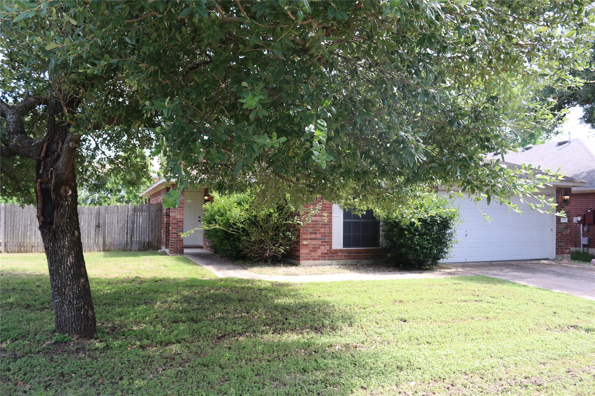 701 Johnny Bench, Round Rock, TX 78665