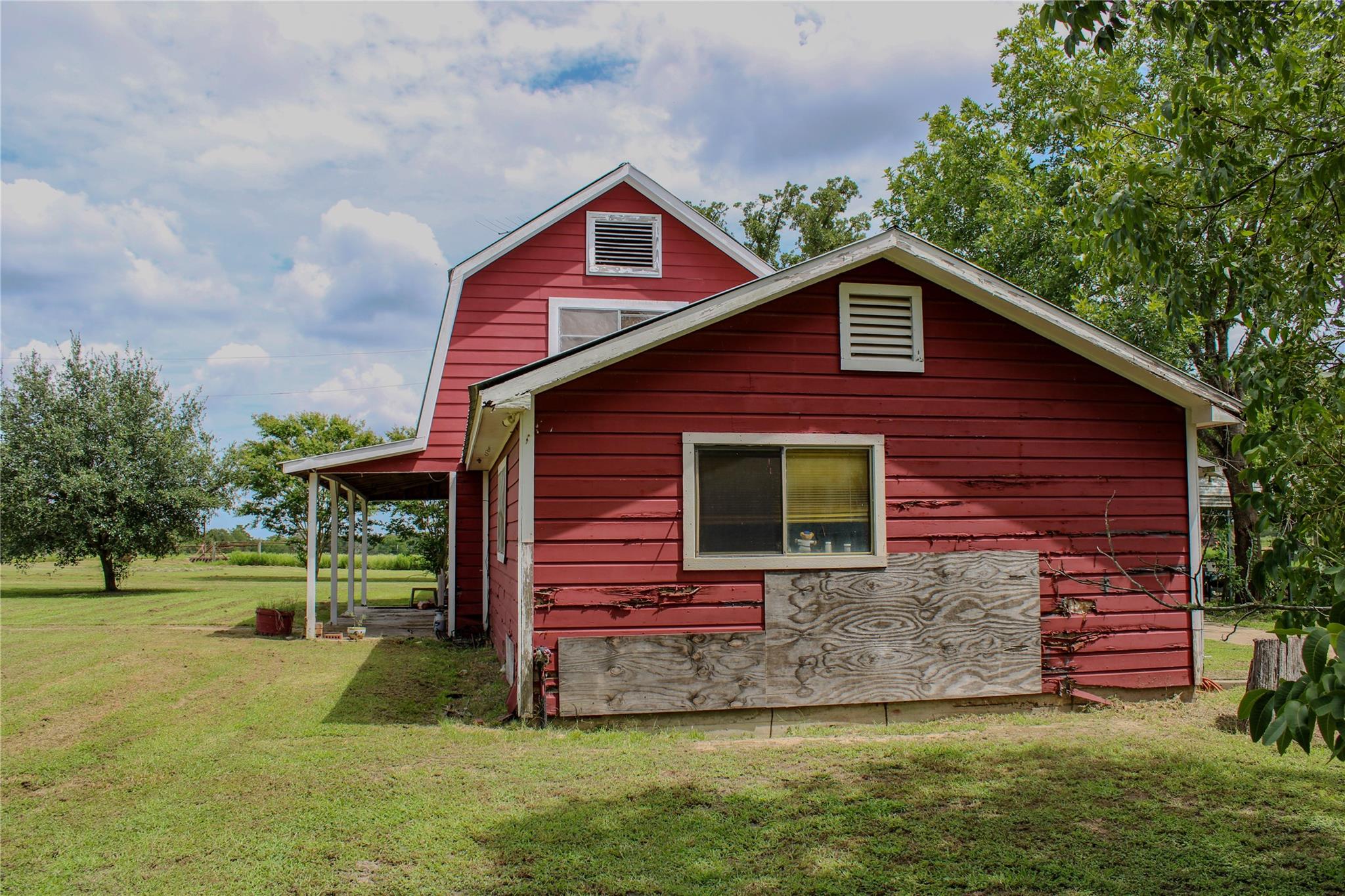 1084 County Road 120, Giddings, TX 78942