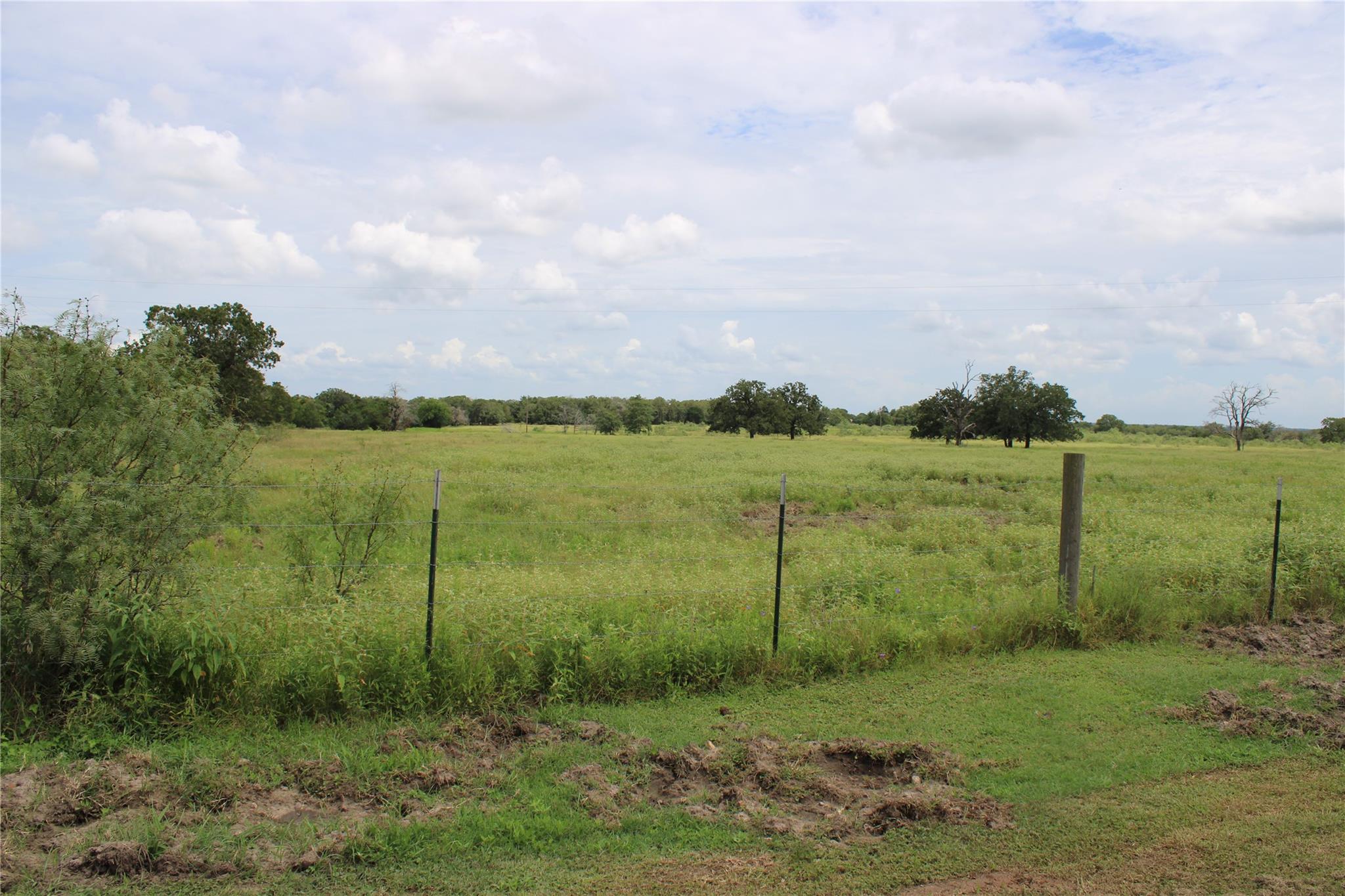 1084 County Road 120, Giddings, TX 78942