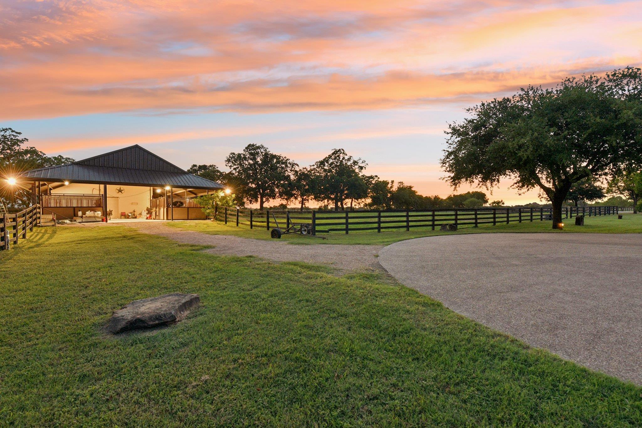 1995 County Road 103, Georgetown, TX 78626