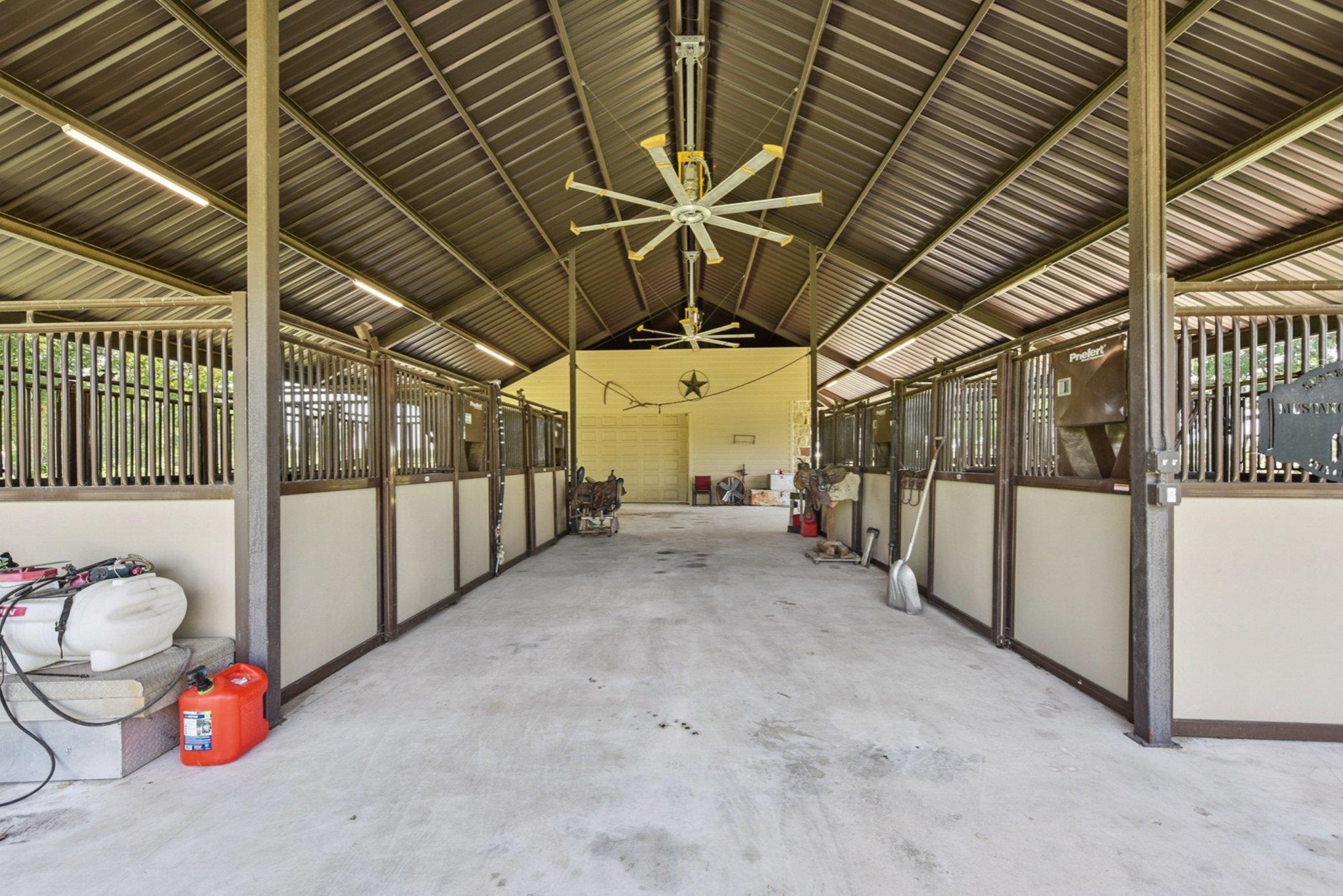 1995 County Road 103, Georgetown, TX 78626
