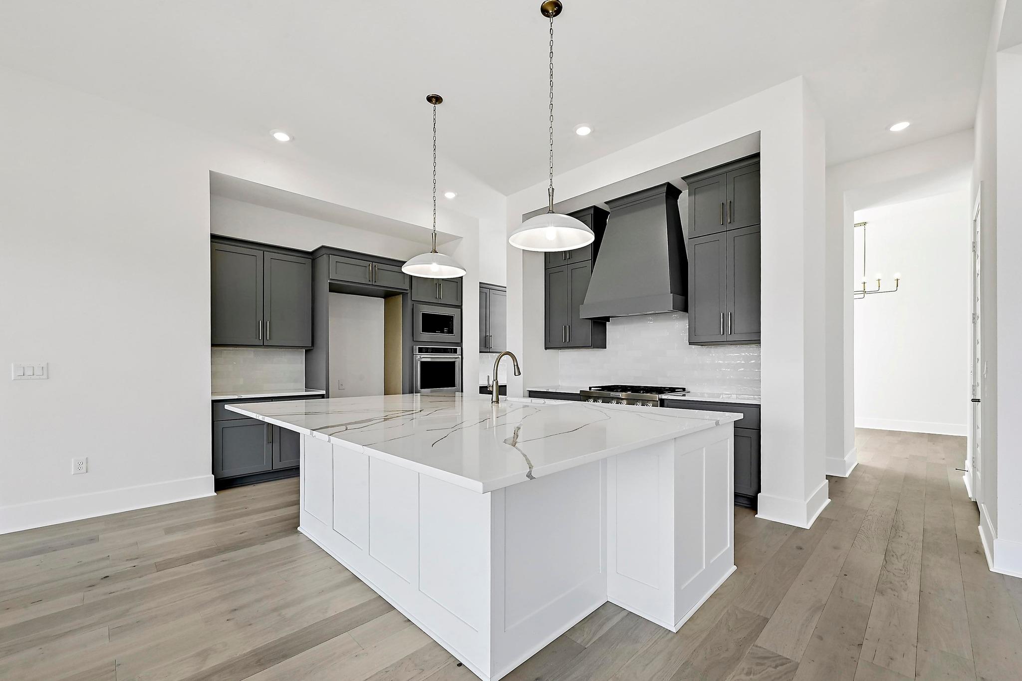 906 Bristol Creek Bnd, Lakeway, TX 78738