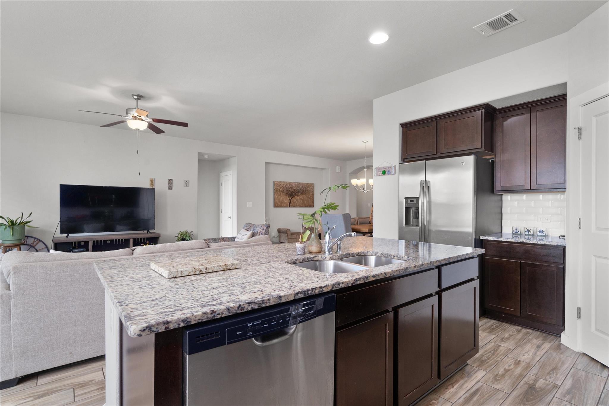 179 Knots Lndg, Kyle, TX 78640