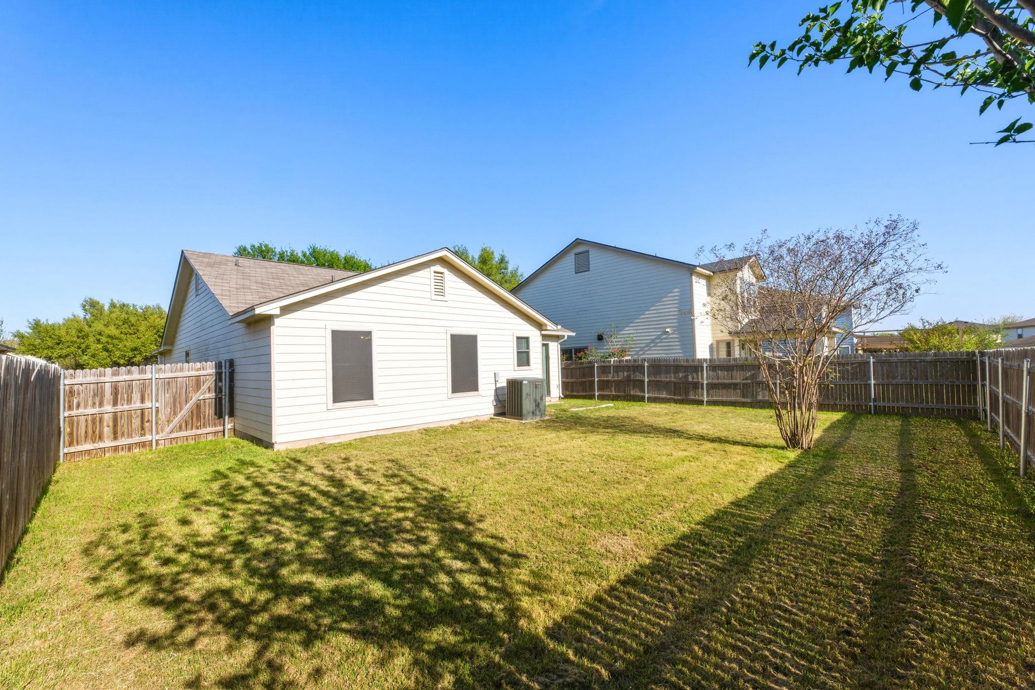 4209 Glacier Point Cv, Taylor, TX 76574