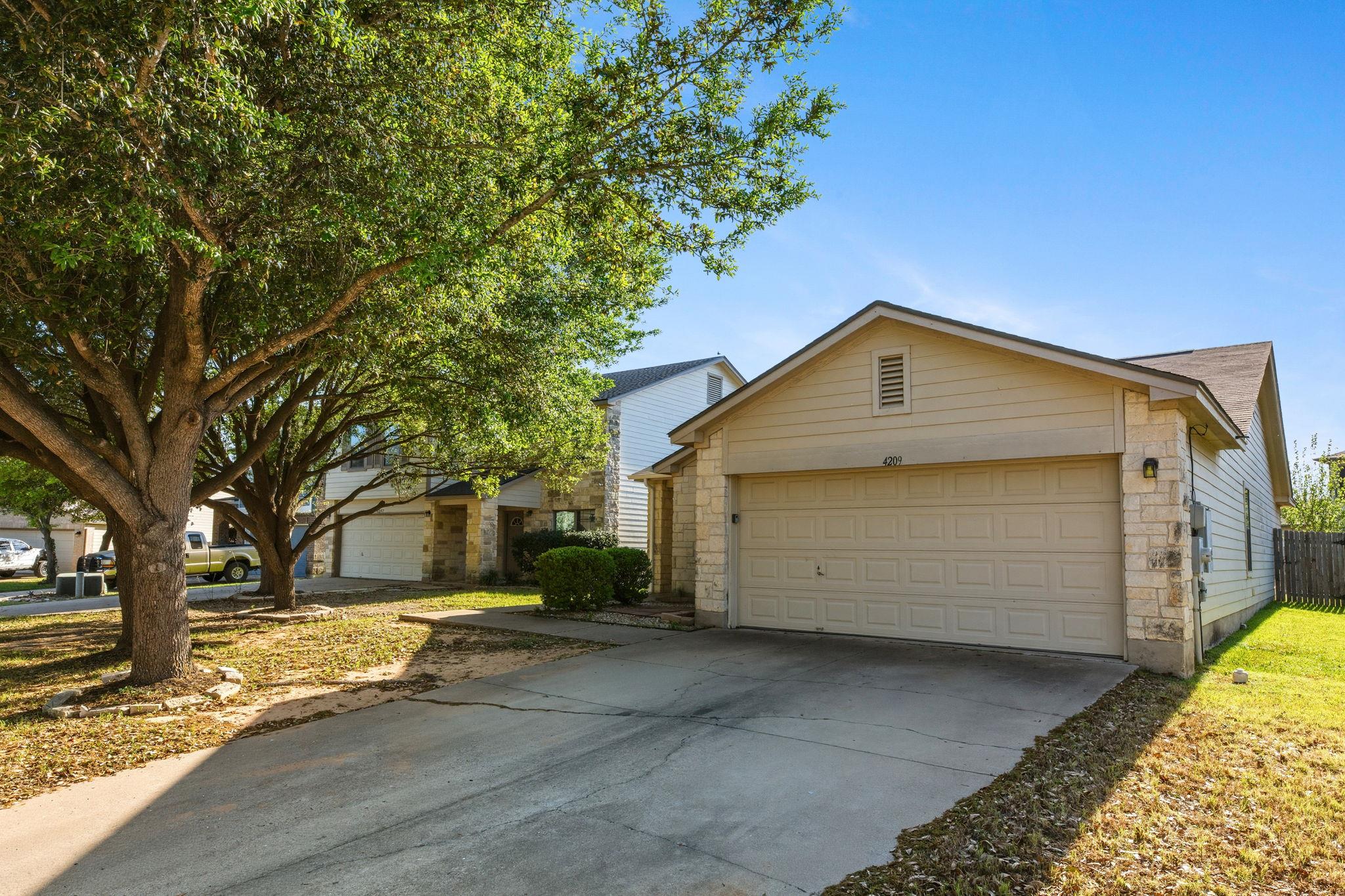 4209 Glacier Point Cv, Taylor, TX 76574