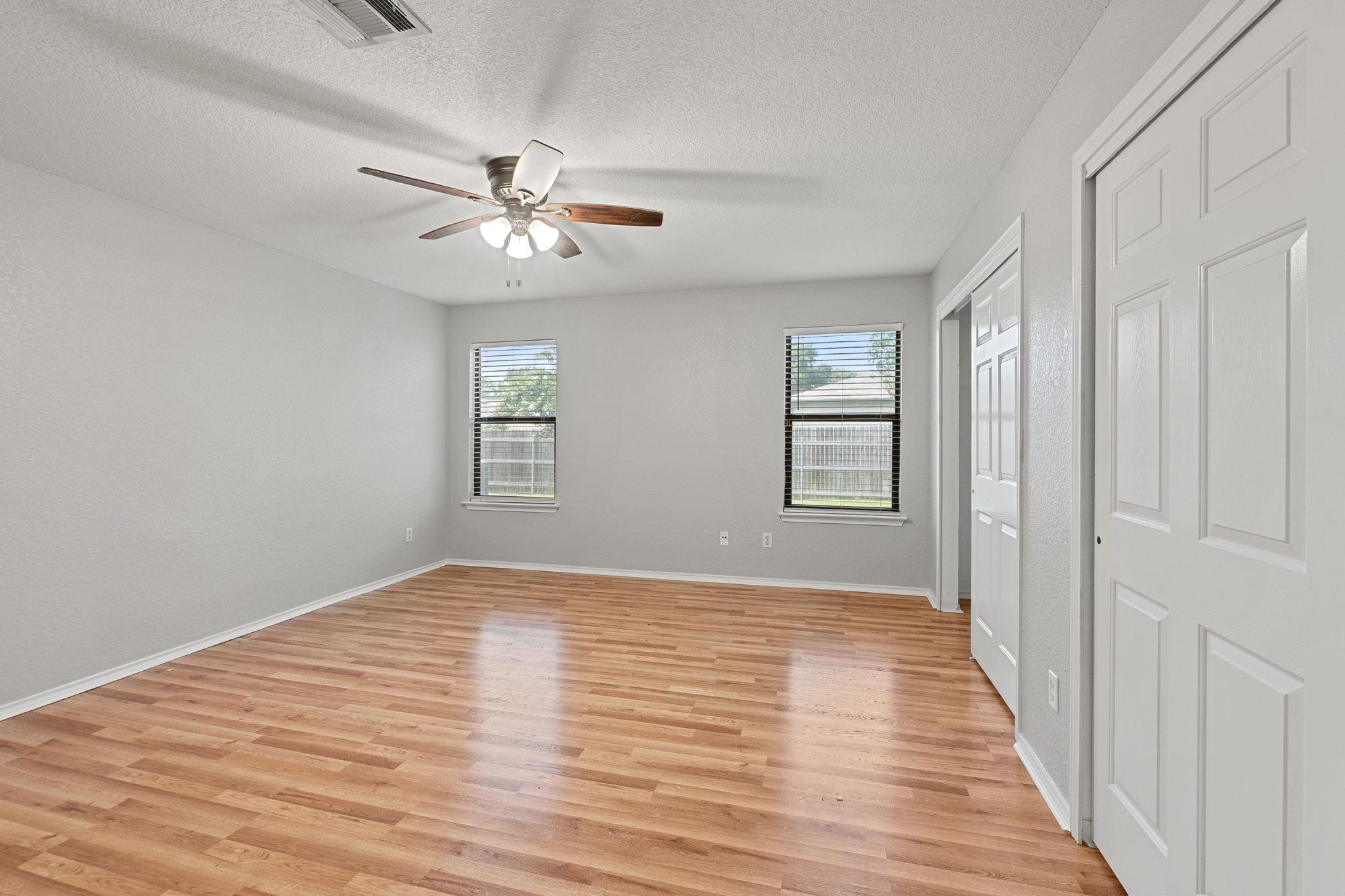 4209 Glacier Point Cv, Taylor, TX 76574